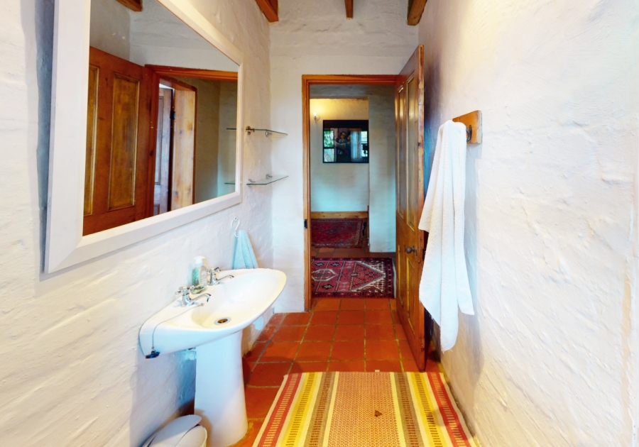 To Let 5 Bedroom Property for Rent in Rheenendal Western Cape